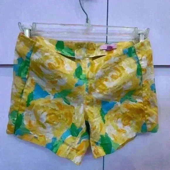 Lily Pulitzer Women’s Shorts. Yellow/blue flower print. Size 0. - Picture 2 of 6